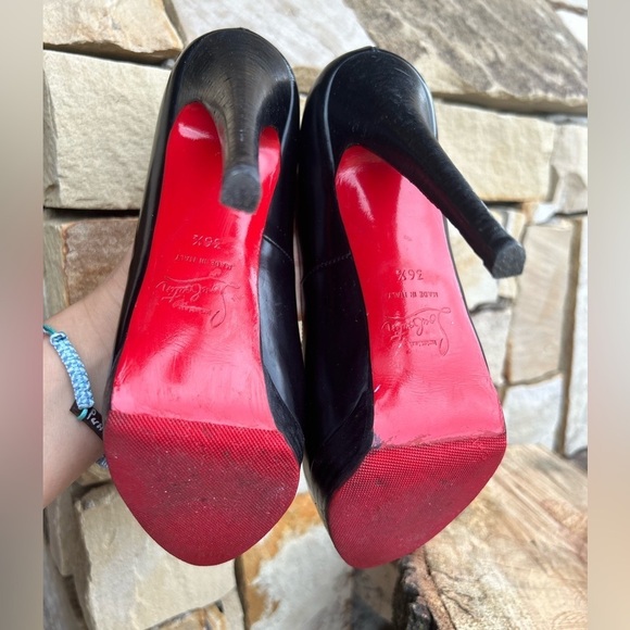 Christian Louboutin authentic black leather classic heels Sz-6.5. C - Picture 5 of 11